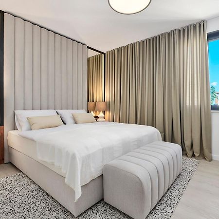 You & Me Pula With Garage Parking Ngoại thất bức ảnh